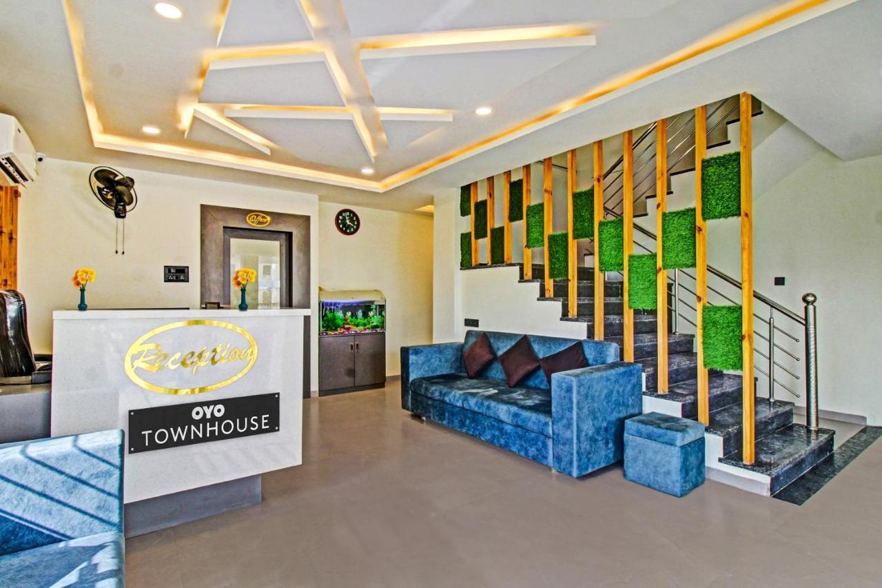 Townhouse Md Star Hotel Nagpur Eksteriør billede