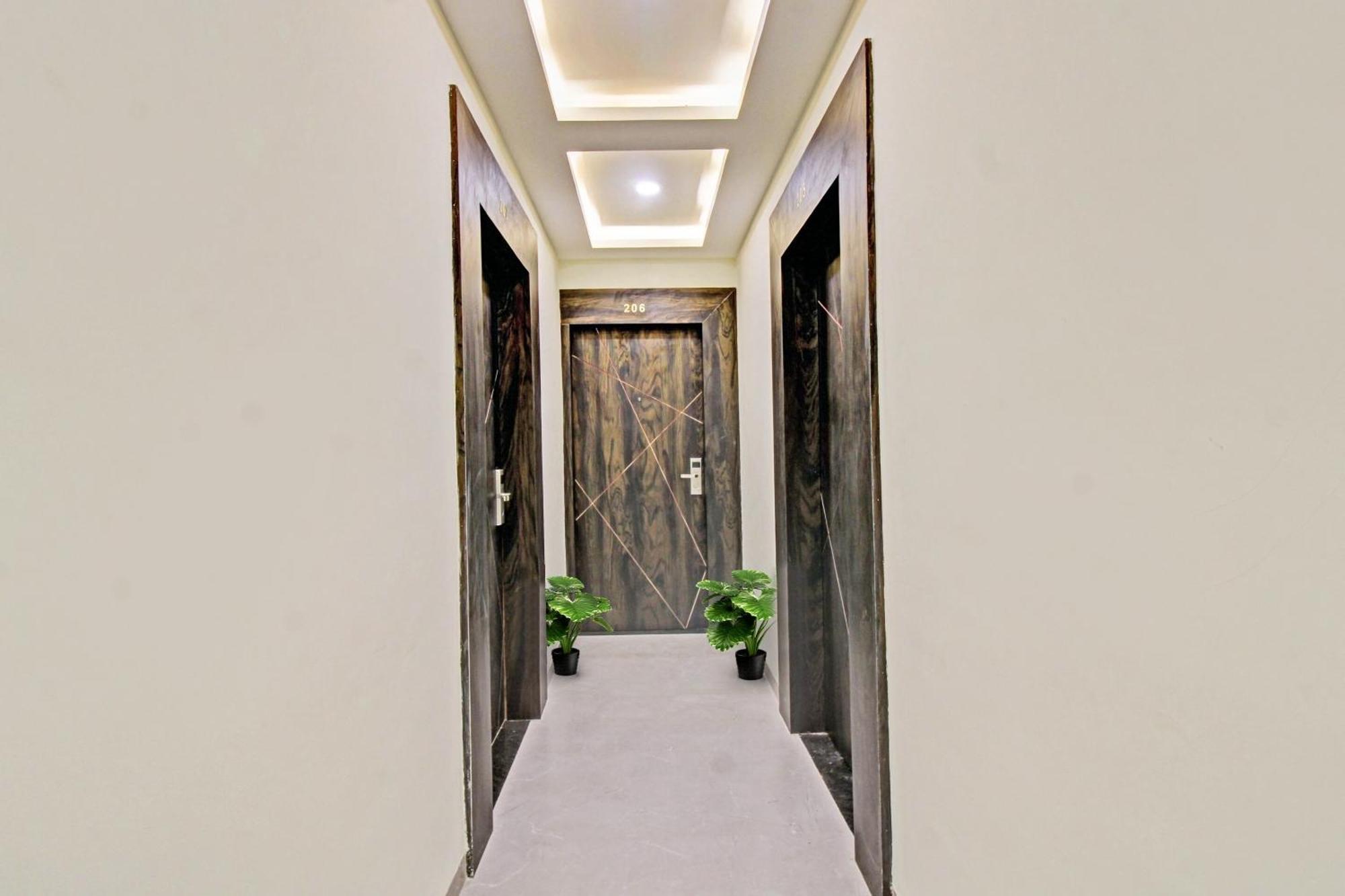 Townhouse Md Star Hotel Nagpur Eksteriør billede